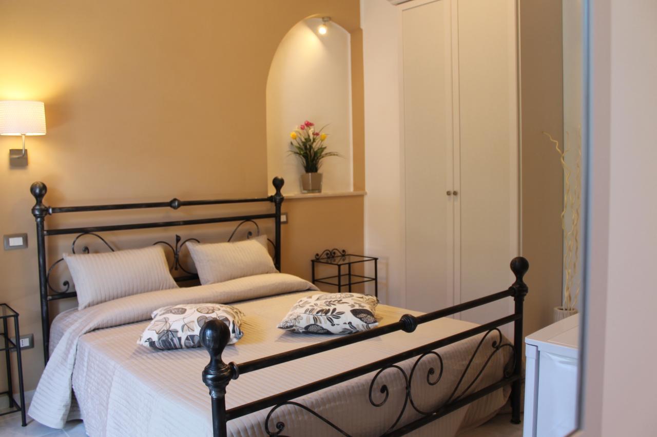 Sea Garden Rooms Термолі Екстер'єр фото
