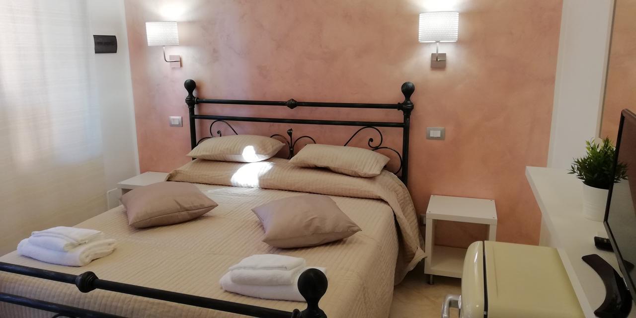 Sea Garden Rooms Термолі Екстер'єр фото
